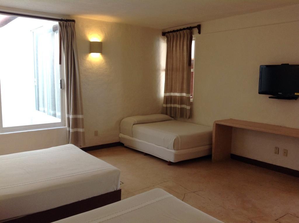 Hotel Plaza Tangolunda Eksteriør bilde