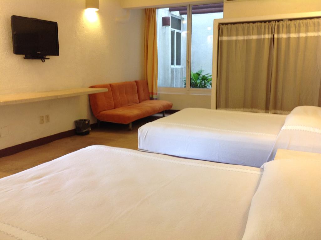 Hotel Plaza Tangolunda Eksteriør bilde