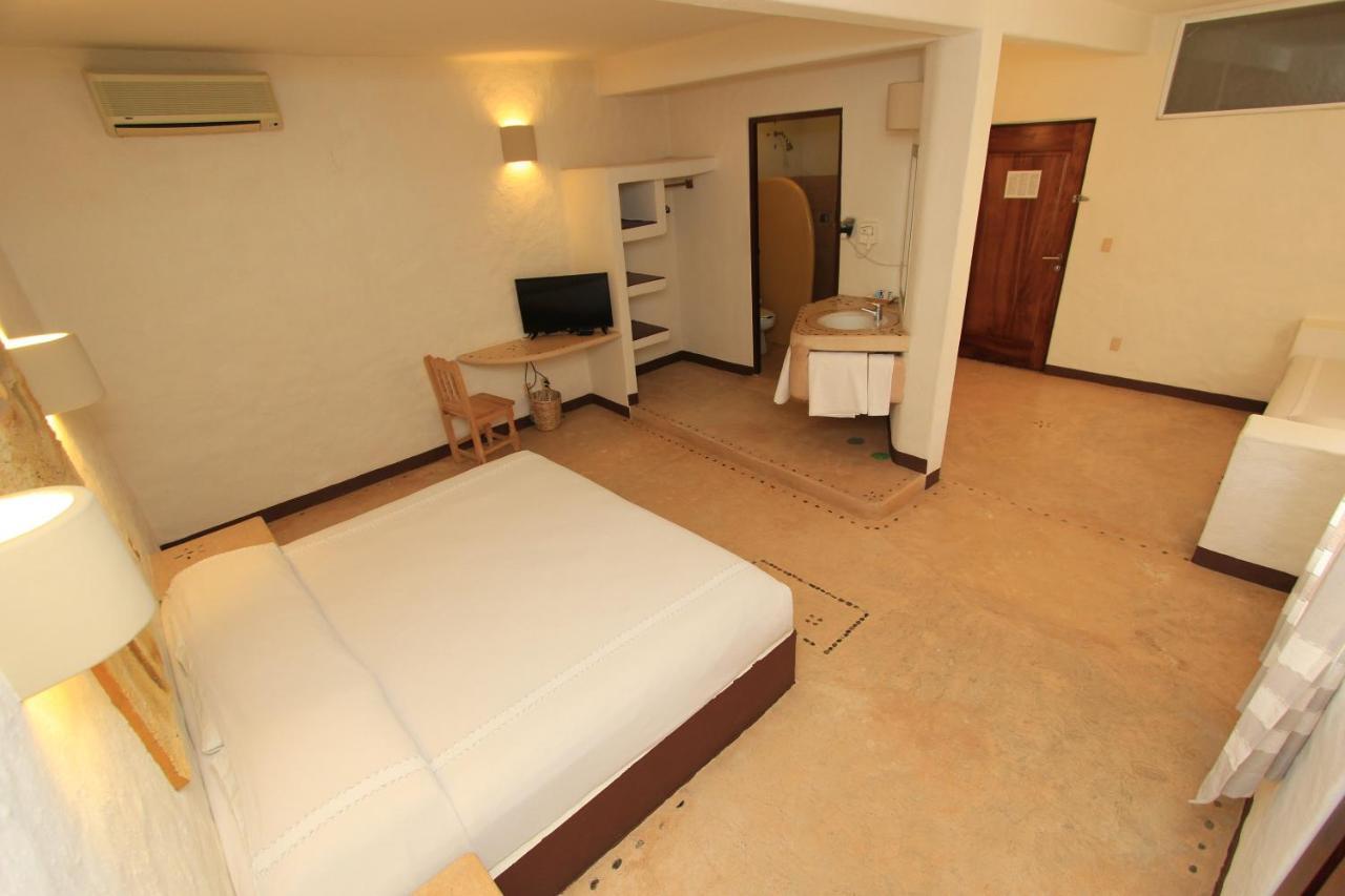 Hotel Plaza Tangolunda Eksteriør bilde